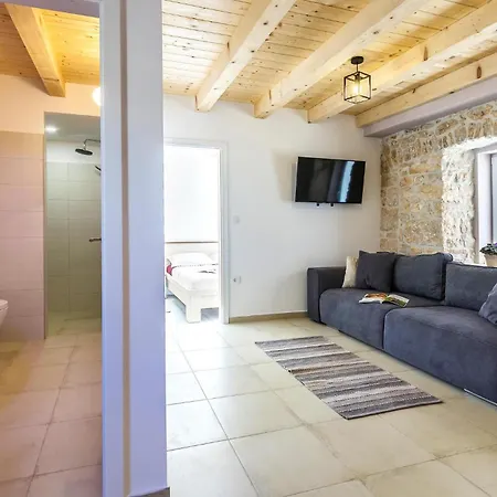 4 Bedroom Lovely In Duga Uvala Mutvoran